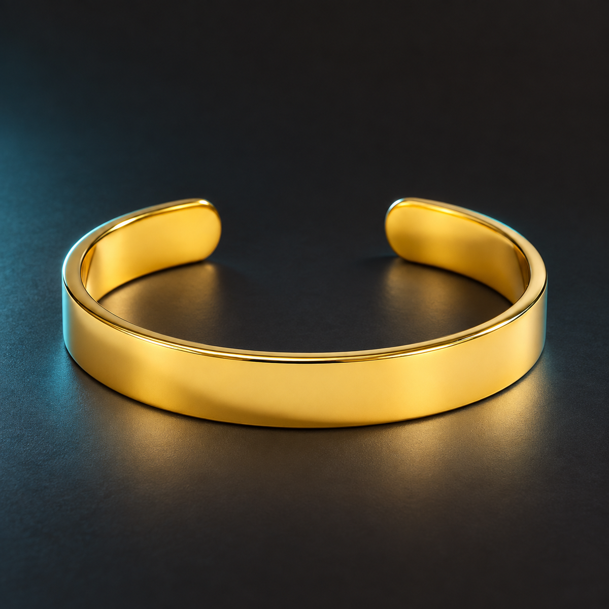 The Everyday Cuff bracelet, product photo 7.
