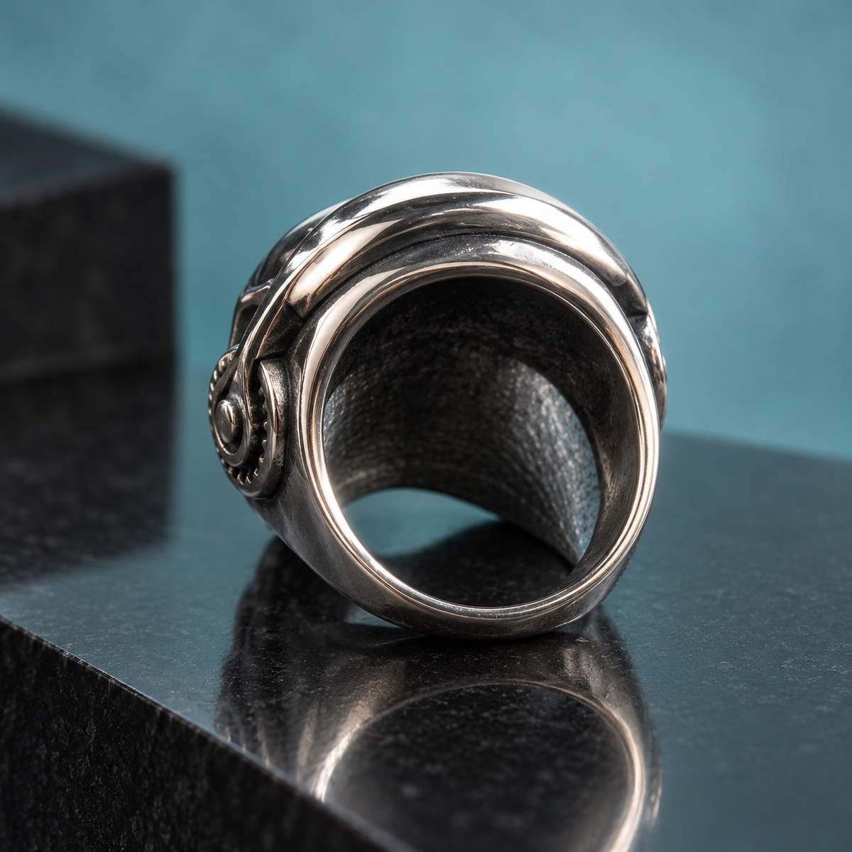 Headphone Skull-Motif Ring for Men