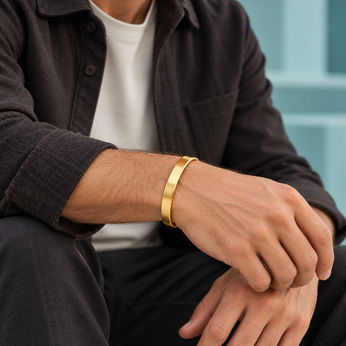 The Everyday Cuff bracelet, product photo 5.