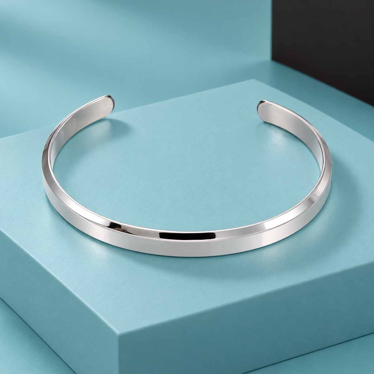 Silver-Tone Cuff bracelet, product photo 6.