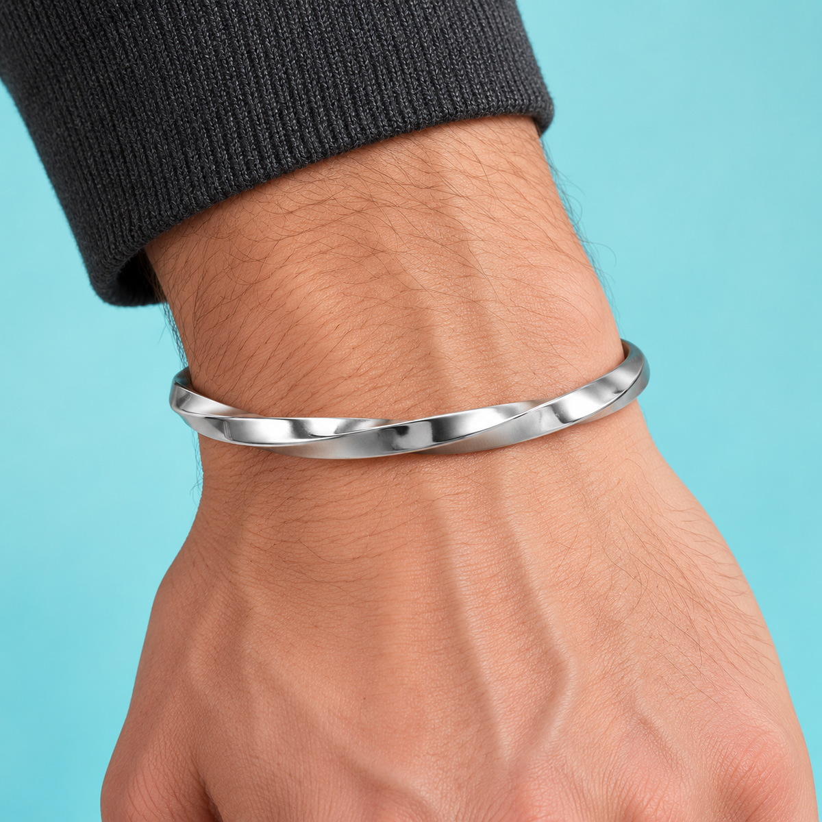 Twist Cuff bracelet, product photo 4.