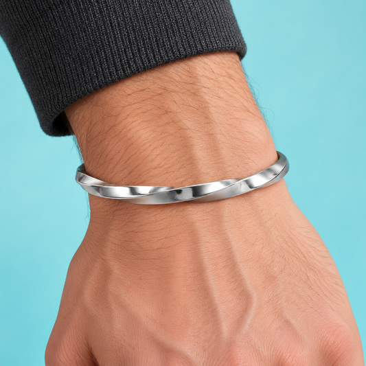 Twist Cuff bracelet, product photo 4.