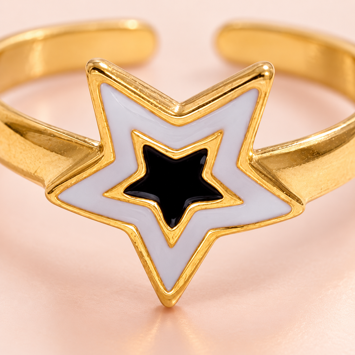 Close-up of the ring's black star and pale surround