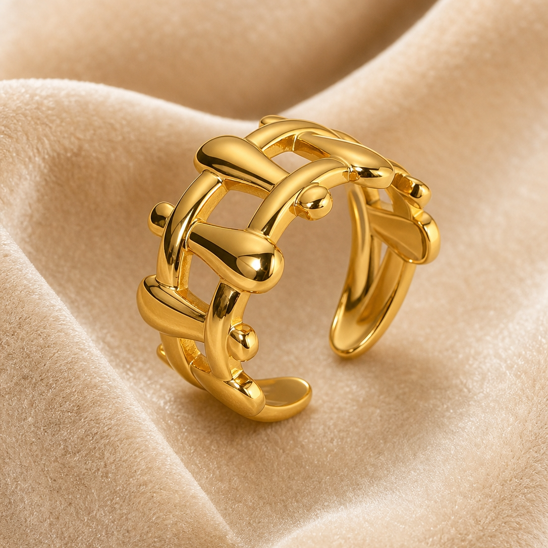 Sculptural Lattice Ring